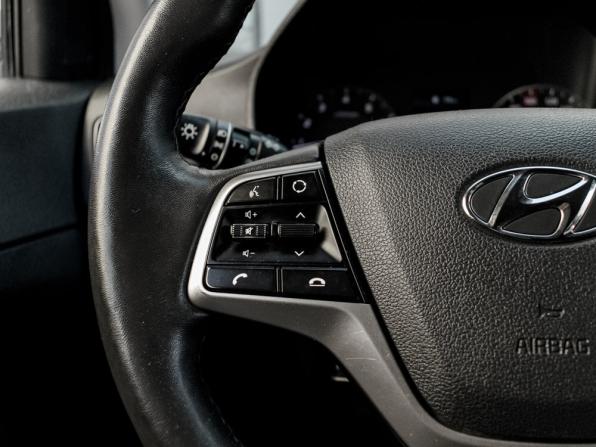 Hyundai Solaris II Рестайлинг с пробегом 2020 года, цена 1 370 000 рублей, 137969 км, седан, Автокод Объявления