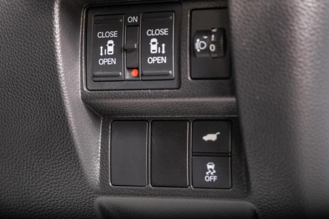 Honda Stepwgn VI с пробегом 2022 года, цена 3 499 000 рублей, 17000 км, минивэн, Автокод Объявления