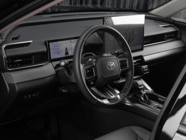Toyota RAV4 VI (XA60) с пробегом 2026 года, цена 4 305 000 рублей, 64 км, внедорожник, Автокод Объявления