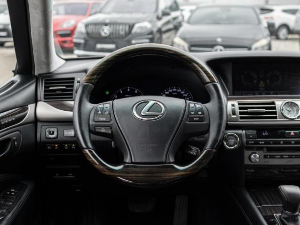 Lexus LS IV Рестайлинг 2 с пробегом 2014 года, цена 2 799 000 рублей, 204593 км, седан, Автокод Объявления