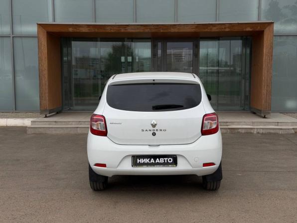 Renault Sandero II с пробегом 2017 года, цена 870 000 рублей, 116000 км, хэтчбек, Автокод Объявления