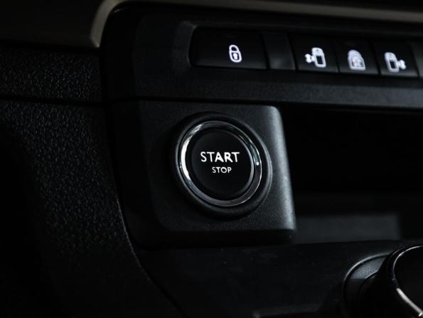 Toyota ProAce II с пробегом 2018 года, цена 3 585 000 рублей, 96000 км, минивэн, Автокод Объявления