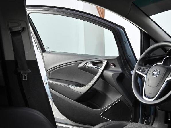 Opel Astra J с пробегом 2012 года, цена 599 000 рублей, 116000 км, хэтчбек, Автокод Объявления