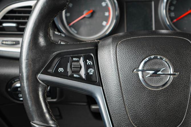 Opel Astra J Рестайлинг с пробегом 2013 года, цена 969 000 рублей, 66000 км, хэтчбек, Автокод Объявления