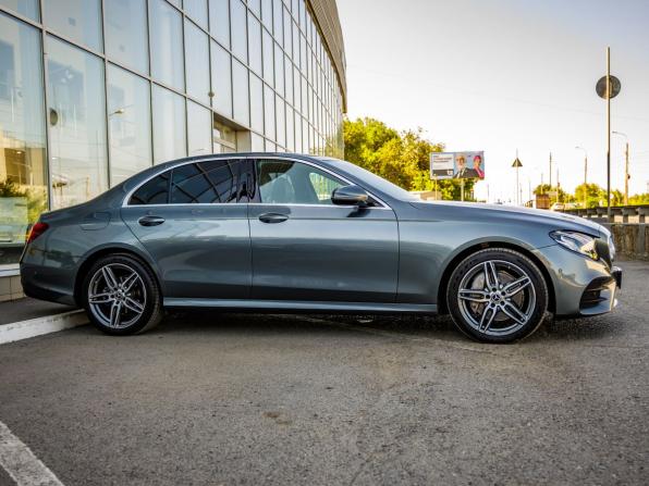 Mercedes-Benz E-Класс V (W213 S213 C238) с пробегом 2018 года, цена 3 368 000 рублей, 142363 км, седан, Автокод Объявления