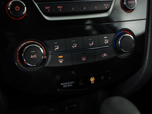 Nissan Qashqai II с пробегом 2015 года, цена 1 499 000 рублей, 124613 км, внедорожник, Автокод Объявления