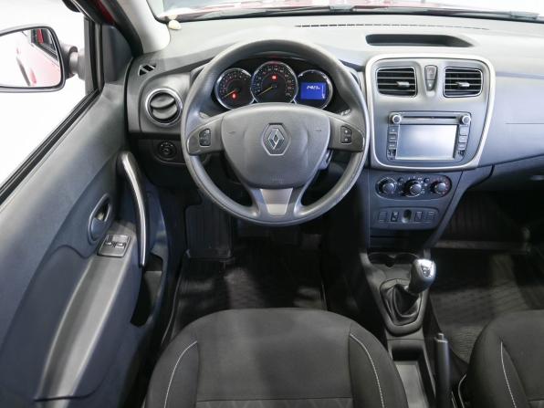 Renault Sandero II с пробегом 2016 года, цена 989 900 рублей, 103000 км, хэтчбек, Автокод Объявления
