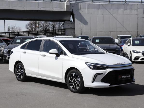 BAIC U5 Plus с пробегом 2023 года, цена 1 100 000 рублей, 33823 км, седан, Автокод Объявления