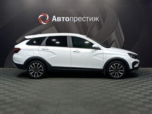 Lada (ВАЗ) Vesta I Рестайлинг (NG) с пробегом 2025 года, цена 1 550 000 рублей, 14500 км, универсал, Автокод Объявления