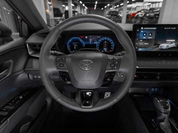 Toyota Camry IX (XV80) China Market с пробегом 2026 года, цена 4 500 000 рублей, 25 км, седан, Автокод Объявления