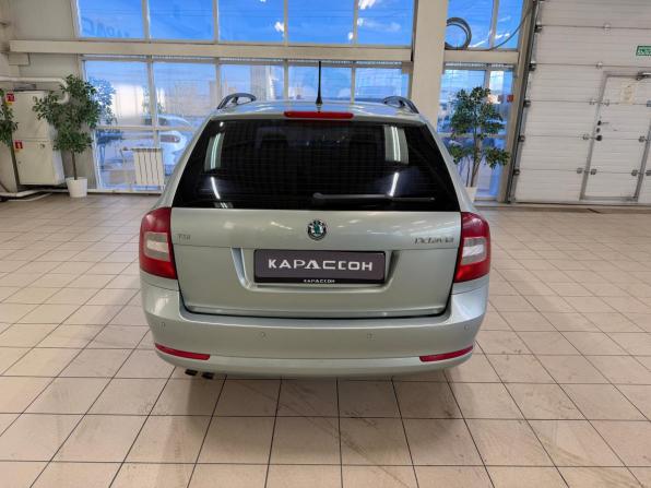 Skoda Octavia II (A5) Рестайлинг с пробегом 2012 года, цена 940 000 рублей, 209000 км, универсал, Автокод Объявления