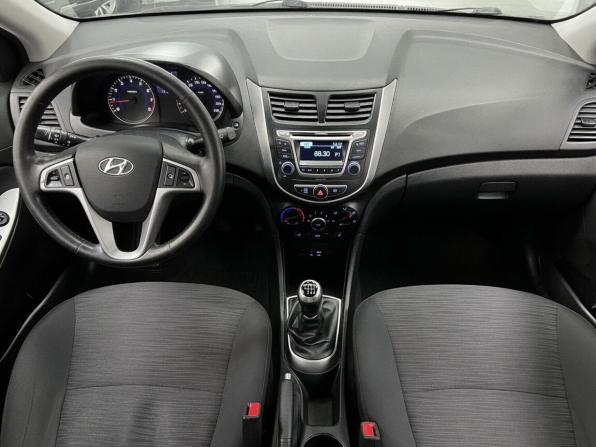 Hyundai Solaris I Рестайлинг с пробегом 2016 года, цена 1 100 000 рублей, 117000 км, седан, Автокод Объявления