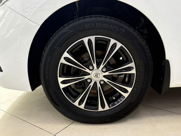 Hyundai Solaris II с пробегом 2017 года, цена 1 195 000 рублей, 108048 км, седан, Автокод Объявления