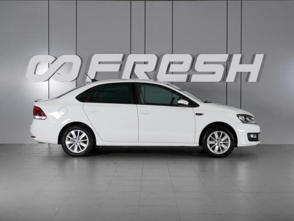 Volkswagen Polo V Рестайлинг с пробегом 2019 года, цена 1 590 000 рублей, 163637 км, седан, Автокод Объявления