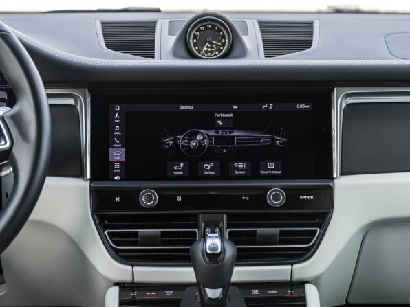 Porsche Macan I Рестайлинг 2 с пробегом 2024 года, цена 9 590 000 рублей, 7668 км, внедорожник, Автокод Объявления