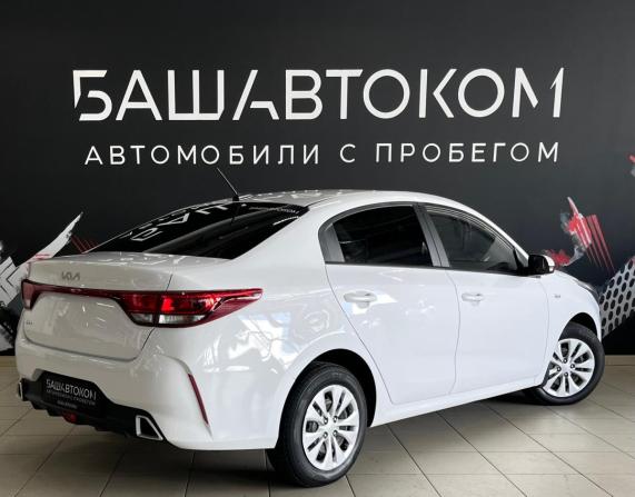 Kia Rio IV Рестайлинг с пробегом 2021 года, цена 1 599 000 рублей, 63073 км, седан, Автокод Объявления