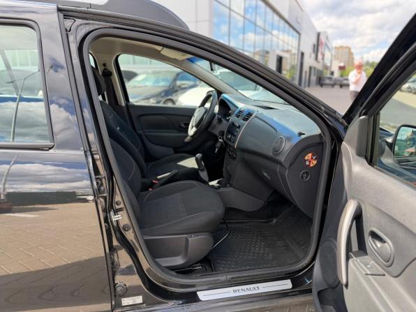 Renault Sandero II с пробегом 2017 года, цена 950 000 рублей, 120064 км, хэтчбек, Автокод Объявления