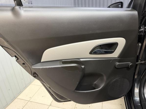 Chevrolet Cruze I Рестайлинг с пробегом 2012 года, цена 858 000 рублей, 185477 км, хэтчбек, Автокод Объявления
