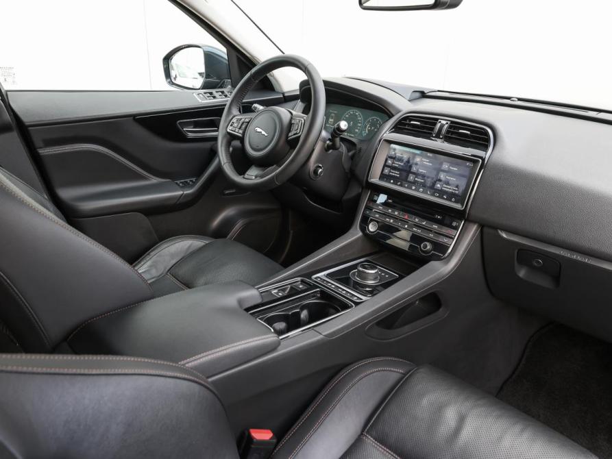 Jaguar F-Pace I Москва  - изображение 9