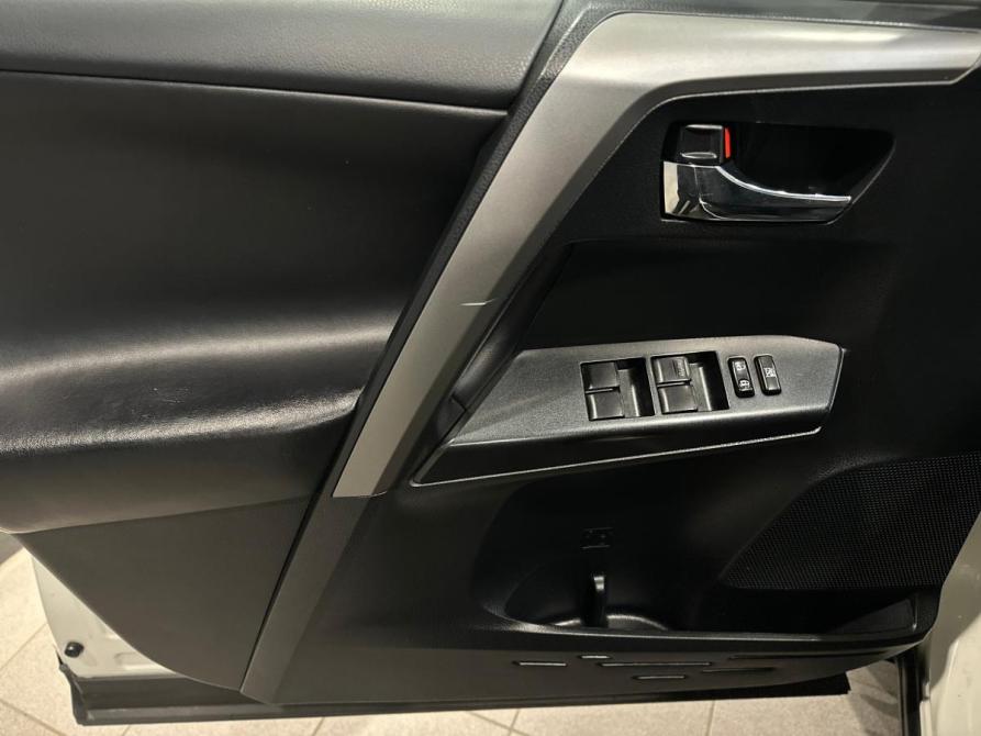 Toyota RAV4 IV (XA40) Рестайлинг Санкт-Петербург  - изображение 13