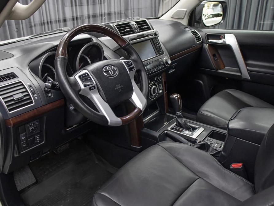 Toyota Land Cruiser Prado 150 Series Рестайлинг 1 Москва  - изображение 15