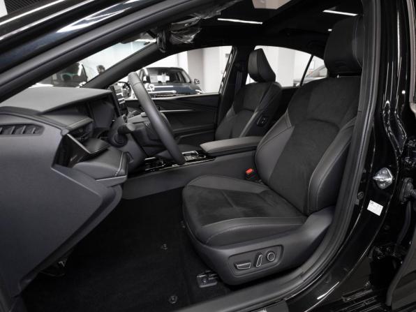 Toyota Camry IX (XV80) China Market с пробегом 2026 года, цена 4 400 000 рублей, 19 км, седан, Автокод Объявления