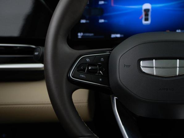 Geely Monjaro I Рестайлинг с пробегом 2024 года, цена 3 949 050 рублей, 23748 км, внедорожник, Автокод Объявления