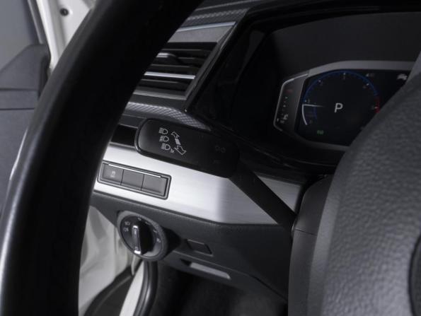 Volkswagen Multivan T6 Рестайлинг с пробегом 2020 года, цена 6 870 000 рублей, 122067 км, минивэн, Автокод Объявления