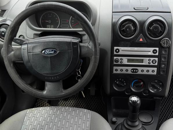 Ford Fusion I с пробегом 2005 года, цена 230 000 рублей, 324542 км, хэтчбек, Автокод Объявления