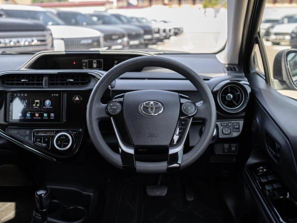 Toyota Aqua I Рестайлинг 2 с пробегом 2018 года, цена 1 269 000 рублей, 106766 км, хэтчбек, Автокод Объявления