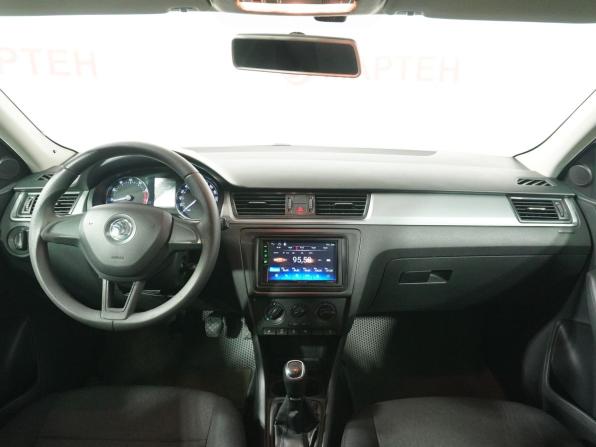 Skoda Rapid I с пробегом 2016 года, цена 845 000 рублей, 216390 км, лифтбек, Автокод Объявления