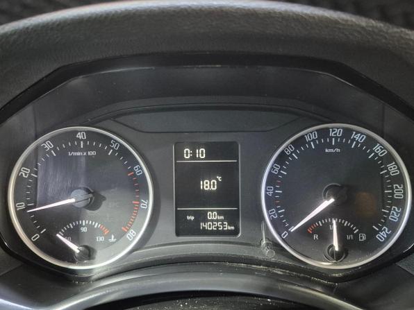 Skoda Octavia II (A5) Рестайлинг с пробегом 2012 года, цена 999 000 рублей, 140000 км, универсал, Автокод Объявления