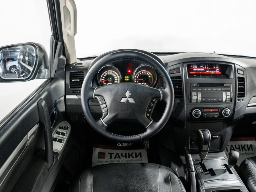 Mitsubishi Pajero IV Рестайлинг 1 Иркутск  - изображение 9