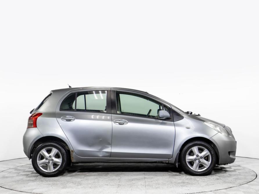 Toyota Yaris II Москва  - изображение 3