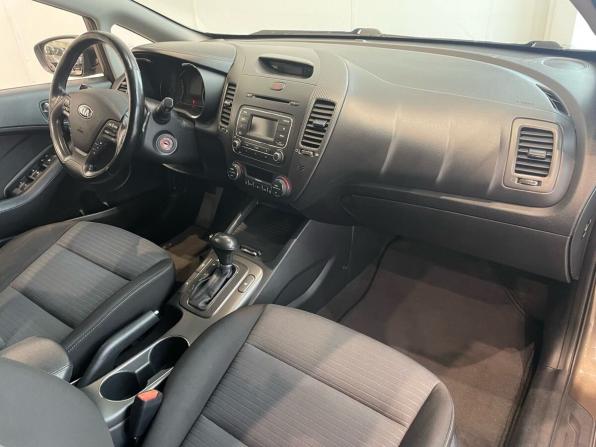 Kia Cerato III с пробегом 2015 года, цена 980 000 рублей, 177000 км, седан, Автокод Объявления