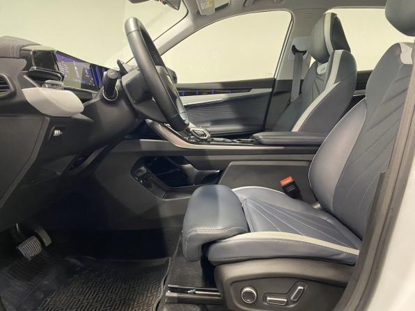 Geely Atlas II с пробегом 2024 года, цена 3 050 000 рублей, 10409 км, внедорожник, Автокод Объявления