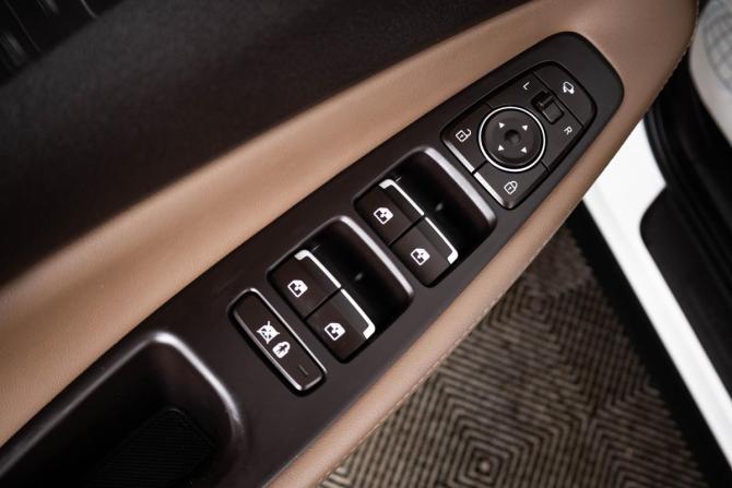 Hyundai Santa Fe IV с пробегом 2019 года, цена 2 859 000 рублей, 137160 км, внедорожник, Автокод Объявления