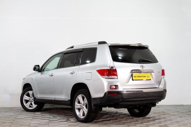 Toyota Highlander II (XU40) Рестайлинг с пробегом 2011 года, цена 1 699 000 рублей, 322000 км, внедорожник, Автокод Объявления
