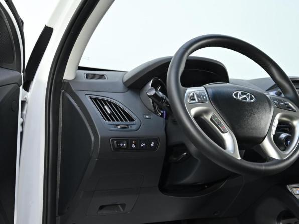 Hyundai ix35 I Рестайлинг с пробегом 2015 года, цена 1 349 000 рублей, 96000 км, внедорожник, Автокод Объявления
