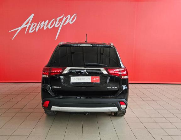 Mitsubishi Outlander III Рестайлинг 2 с пробегом 2016 года, цена 1 615 000 рублей, 193764 км, внедорожник, Автокод Объявления