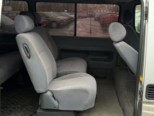 Toyota HiAce H100 с пробегом 2003 года, цена 699 000 рублей, 431000 км, минивэн, Автокод Объявления