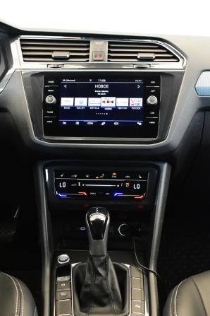 Volkswagen Tiguan II Рестайлинг с пробегом 2021 года, цена 3 223 000 рублей, 52743 км, внедорожник, Автокод Объявления