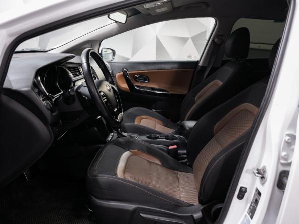 Kia Ceed II Рестайлинг с пробегом 2018 года, цена 1 366 000 рублей, 130050 км, универсал, Автокод Объявления