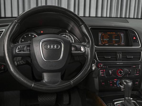 Audi Q5 I (8R) с пробегом 2010 года, цена 1 090 000 рублей, 217189 км, внедорожник, Автокод Объявления