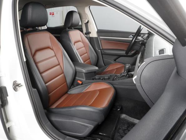 Volkswagen Lavida III с пробегом 2021 года, цена 2 299 000 рублей, 67732 км, седан, Автокод Объявления