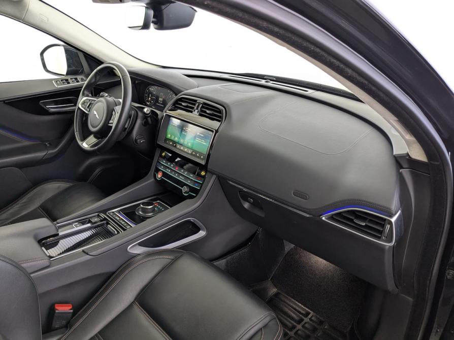Jaguar F-Pace I Москва  - изображение 11