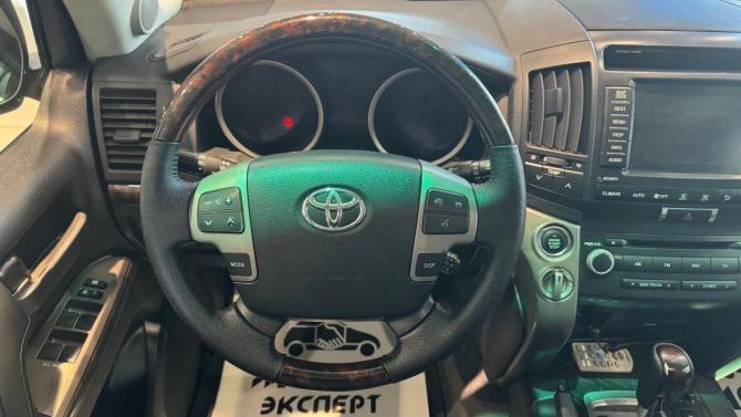 Toyota Land Cruiser 200 Series с пробегом 2008 года, цена 2 550 000 рублей, 256328 км, внедорожник, Автокод Объявления