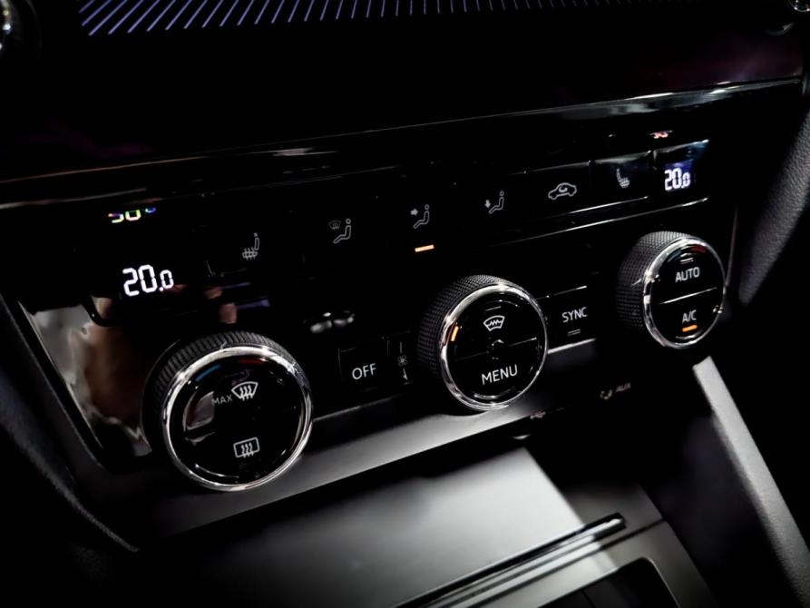 Skoda Octavia III (A7) Рестайлинг Санкт-Петербург  - изображение 28
