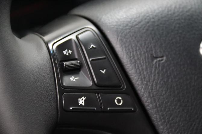 Kia Sorento II Рестайлинг с пробегом 2017 года, цена 1 795 950 рублей, 212212 км, внедорожник, Автокод Объявления