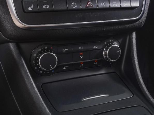 Mercedes-Benz GLA I (X156) с пробегом 2015 года, цена 1 700 000 рублей, 123582 км, внедорожник, Автокод Объявления